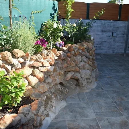 Будинок відпочинку Holiday Igor House 110260/al *